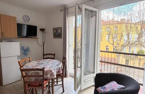 Amelie-les-Bains-Palalda Apartment | Studio Confortable avec WIFI, Parking, Proche Thermes et Centre Ville d'Amélie-les-Bains - FR-1-703-62