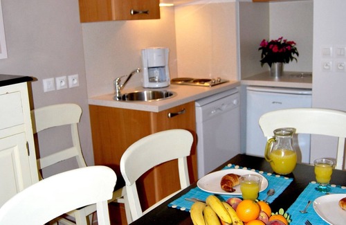 Barjac Apartment | Studio cosy, accès Piscine + Parking Gratuit