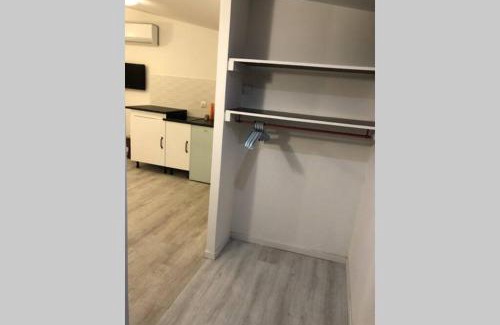 Toulon Apartment | Studio cosy avec possibilité piscine en supplément