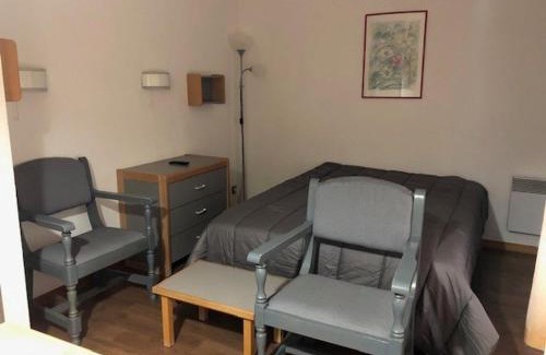 Brides-les-Bains Apartment | Studio cosy en centre-ville, à proximité des thermes et des pistes du domaine des Trois Vallées - FR-1-512-228