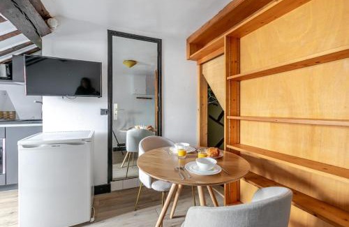 Saint-Thomas-d'Aquin Apartment | Studio cosy pour 2 au cœur de Paris
