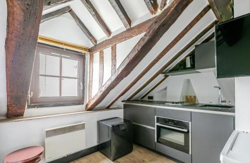 Saint-Thomas-d'Aquin Apartment | Studio cosy pour 2 au cœur de Paris