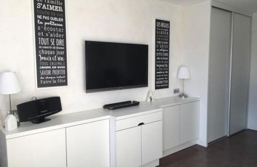Jeux Apartment | Studio cosy pour 4 à l'Alpe d'Huez, proche télécentre, commerces, terrasse sud, animaux bienvenus - FR-1-405-228