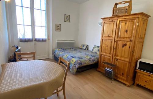 Evian-les-Bains Apartment | Studio cosy près des quais d'Evian - FR-1-498-51
