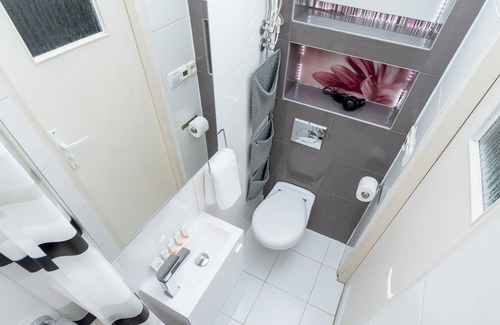 Stradom Apartment | Studio Cracow Boguslawskiego by Renters