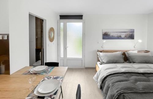 Saint-Medard-en-Jalles Apartment | Studio entre Bordeaux et l'Atlantique - Jardin