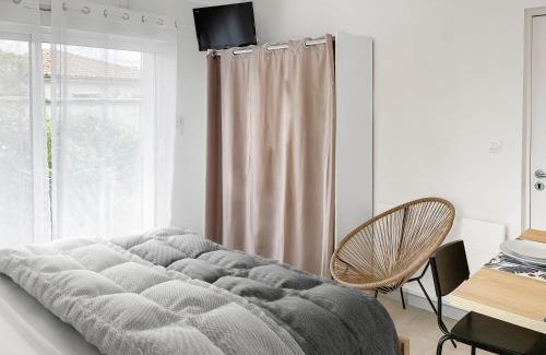 Saint-Medard-en-Jalles Apartment | Studio entre Bordeaux et l'Atlantique - Jardin