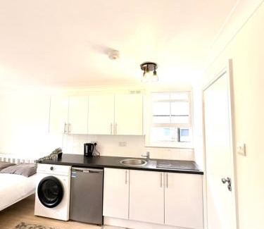West Hampstead Apartment | Studio Flat in West Hampstead