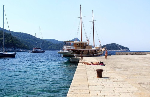Lastovo Apartment | Studio flat Lastovo (AS-13678-a)