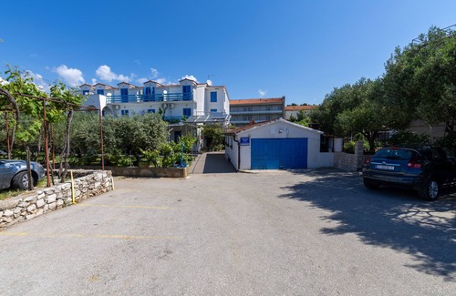 Sucuraj Apartment | Studio flat with balcony Sućuraj, Hvar (AS-6852-j)