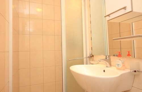 Kolocep Island Apartment | Studio flat with terrace and sea view Koločep, Elafiti (AS-2182-a)