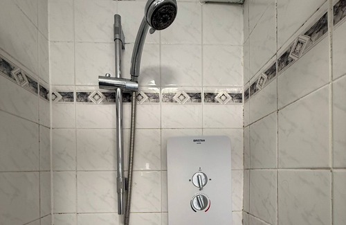 Bournemouth City Centre Apartment | Studio Flat Yards From Bournemouth Beach