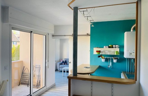 Saint-Vincent-de-Tyrosse Apartment | Studio Apartment 'Résidence Des Jardins' with Balcony