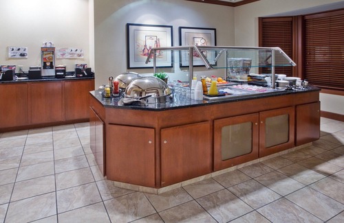 Kalamazoo Apartment | Studio | Free Breakfast. Indoor Pool
