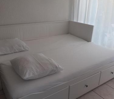 Port Rive Gauche Apartment | Studio Grazel classé 1 étoile au calme Rez de chaussée avec piscine et jardin