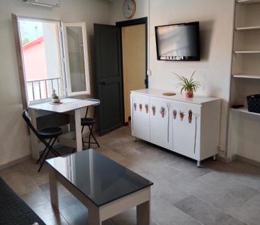 Portiragnes Apartment | Studio HELTYMIE 4-Vélos bienvenus-parking gratuit