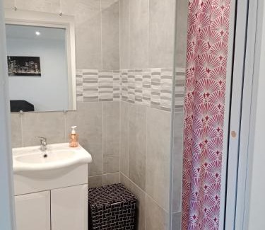 Portiragnes Apartment | Studio HELTYMIE 4-Vélos bienvenus-parking gratuit