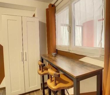 Saint-Acheul Apartment | STUDIO HYPER CENTRE SAFARI TOUT ÉQUIPÉ WIFI NETFLIX 2PERS
