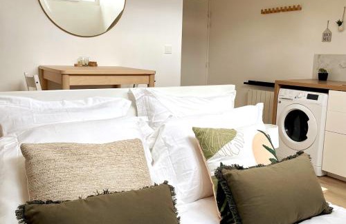 Casteljaloux Apartment | Studio Hypercentre Casteljaloux - Moderne - Calme - Wifi - TV -