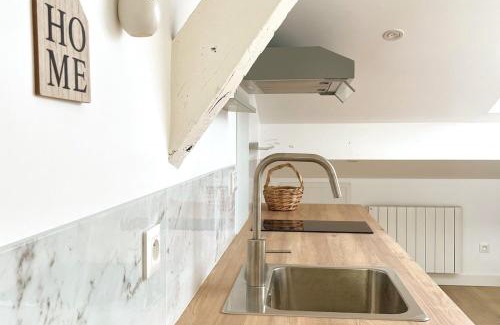 Casteljaloux Apartment | Studio Hypercentre Casteljaloux - Moderne - Calme - Wifi - TV -