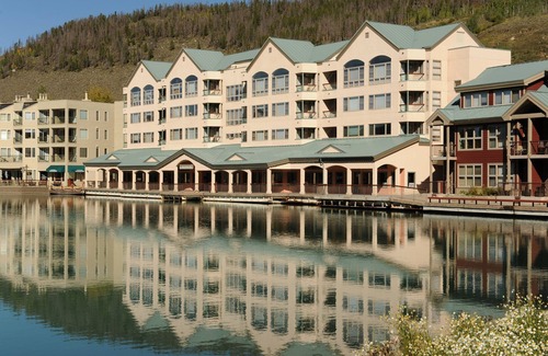 Lakeside Village Apartment | Studio In Lakeside Village, Updated Kitchen & Bath Apts