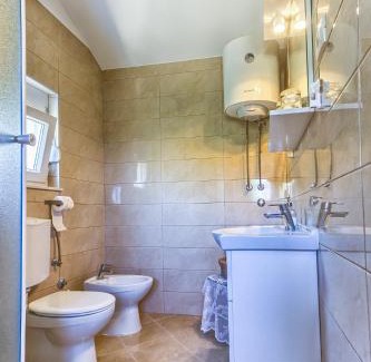Kastel Kambelovac Apartment | Studio in Olive Grove close to Split and Trogir