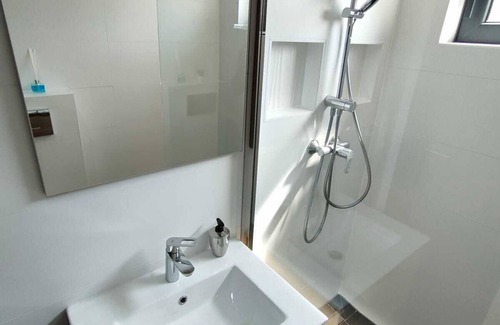 Obernai House | Studio in residential area