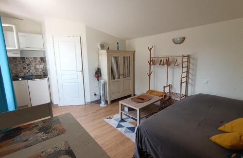 Caucalieres Apartment | Studio indépendant au calme avec parking privatif