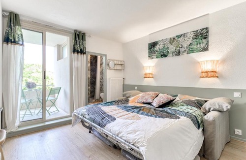 Saint-Pierre-la-Mer Apartment | Studio le Neptune - Appt à 100m de la plage