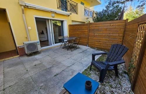 Le Beausset Apartment | Studio "Le Yellow" avec terrasse et parking