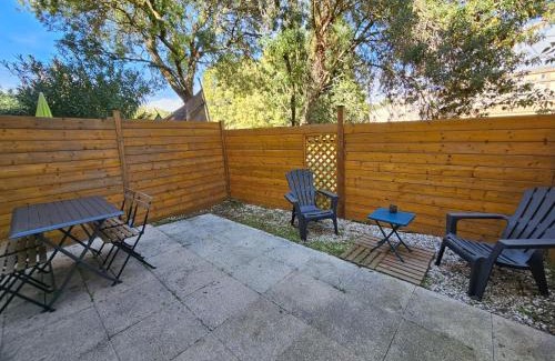 Le Beausset Apartment | Studio "Le Yellow" avec terrasse et parking