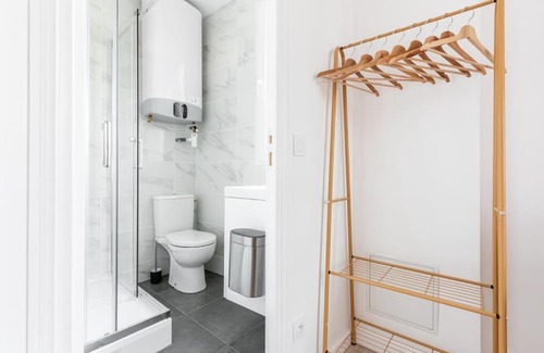 Amerique Apartment | Studio lumineux Paris Est - Serurier