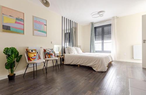 Clamart Apartment | Studio Luxe - Vue Tour Eiffel - Proche Paris & Versailles