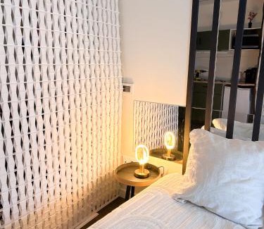 Clamart Apartment | Studio Luxe - Vue Tour Eiffel - Proche Paris & Versailles