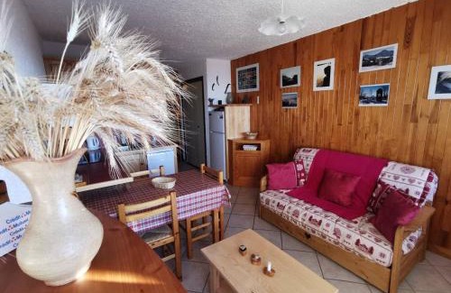 Saint-Michel-de-Chaillol Apartment | Studio Montagne 4 Pers. avec Balcon à Saint-Michel-de-Chaillol - FR-1-393-142