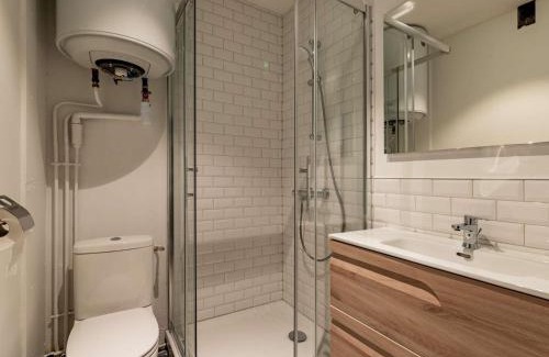 Eaux-Bonnes Apartment | Studio moderne pour 2 personnes avec cuisine équipée et TV à Gourette - FR-1-400-122