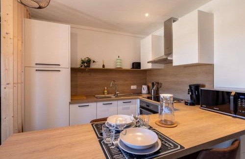 Eaux-Bonnes Apartment | Studio moderne pour 2 personnes avec cuisine équipée et TV à Gourette - FR-1-400-122