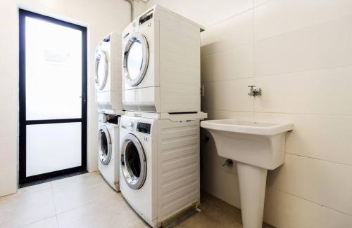Bigorrilho Apartment | Studio Moderno com sacada Ap 25 Soho Life