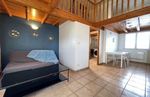 Bonnefoy-Roseraie-Gramont Apartment | Studio near SNCF train station and Metro