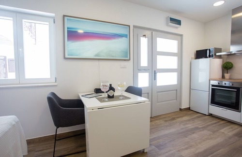 Kastel Gomilica Apartment | STUDIO NOMADIC - work & enjoy in Kaštela