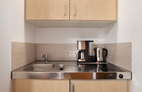 Uehlingen-Birkendorf Apartment | Studio 'Nr 8' with Balcony and Wi-Fi