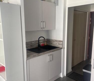 Gambetta Apartment | STUDIO ORANGERS