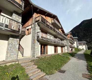Orelle Apartment | Studio Orelle 3 Vallées - Spa & Piscine - Apt 004