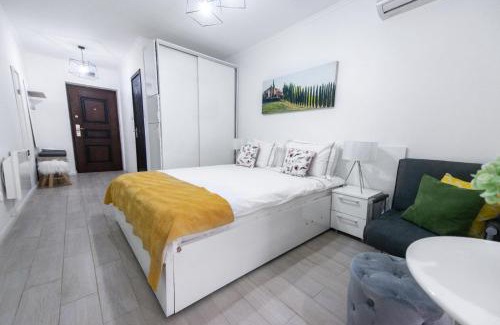 Saturn Apartment | Studio Oscar