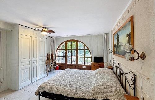 Saintes-Maries-de-la-Mer Apartment | Studio pour 2 à Saintes-Maries-de-la-Mer, proche plage et village, jardin calme - FR-1-475-161