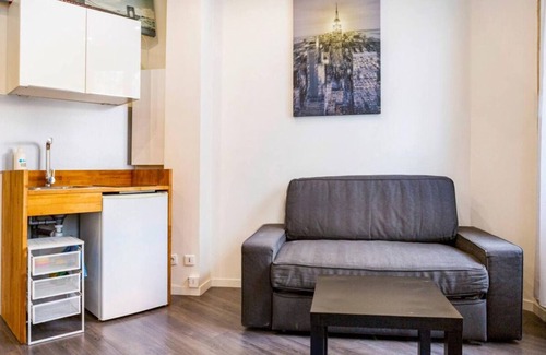 Chaillot Apartment | Studio Paris 16e av. Kleber