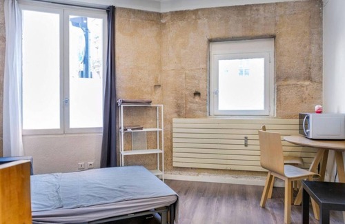 Chaillot Apartment | Studio Paris 16e av. Kleber