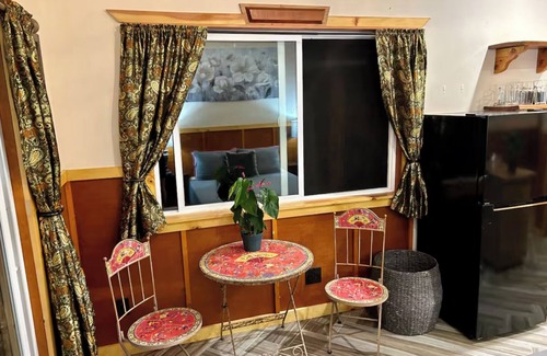 Kehena Apartment | Studio Phoenix, Pet Friendly Near Black Sand Beach Kitchen Dryer Washer & WiFi