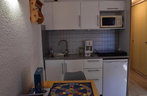 Montgenevre Apartment | Studio rénové pour 3 au centre de Montgenèvre avec parking - FR-1-266-166