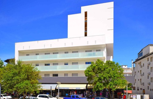 Lignano Sabbiadoro Apartment | Studio renovated with air conditioning